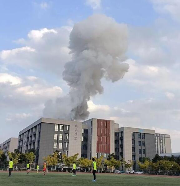 南京一高校實(shí)驗(yàn)室爆燃事故 南京一高校實(shí)驗(yàn)室爆燃事故