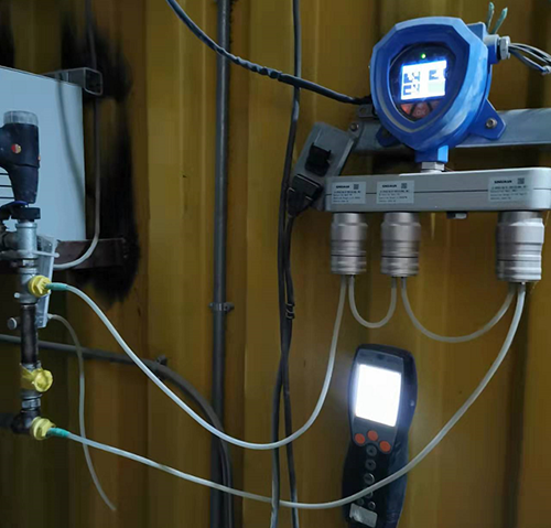 防爆型三合一氣體泄漏報(bào)警器安裝現(xiàn)場(chǎng) 防爆型三合一氣體泄漏報(bào)警器安裝現(xiàn)場(chǎng)