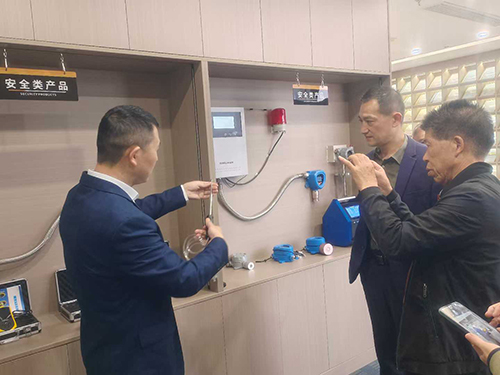 深國(guó)安氣體檢測(cè)儀展廳 深國(guó)安氣體檢測(cè)儀展廳